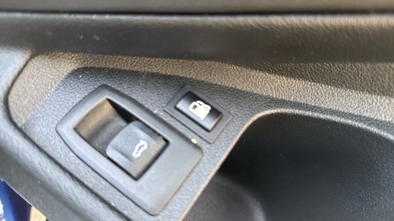 BMW 3 Series 330e M Sport Pro Edition 4dr Step Auto Saloon